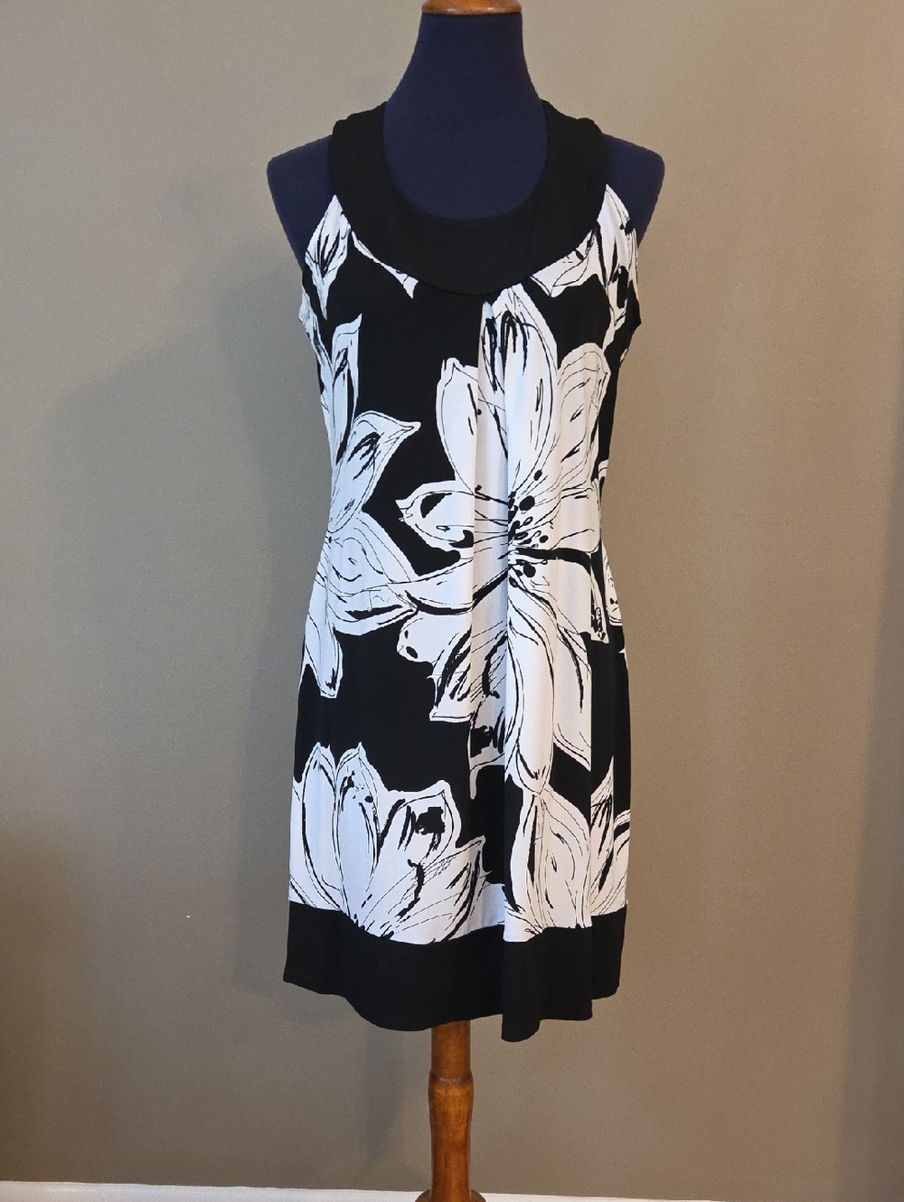 Enfocus Studio Black and White Floral Dress  - 8